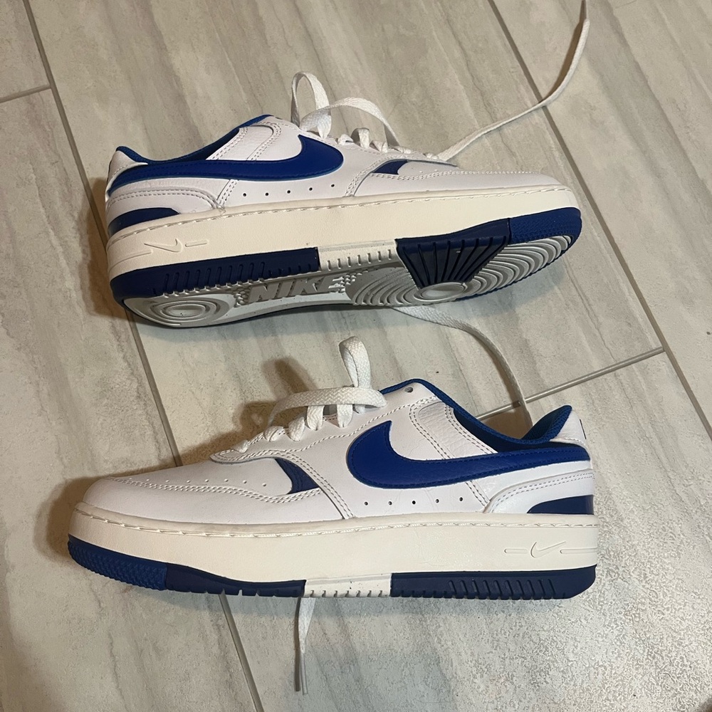 Nike Women’s Gamma Force NEW